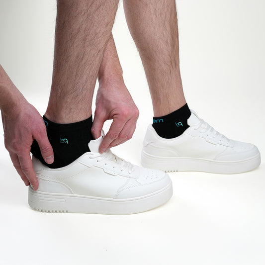 Beqem Sneaker-Socken in Schwarz aus ägyptischer Baumwolle – atmungsaktiv, langlebig & weich. Perfekte Passform für höchsten Komfort.