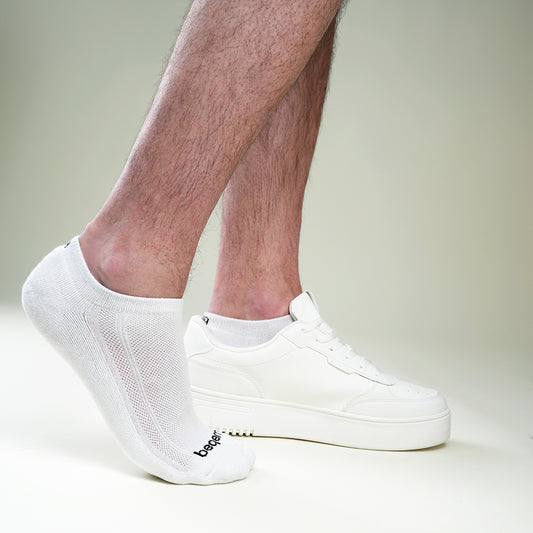 Beqem Sneaker-Socken aus ägyptischer Baumwolle – weiß, atmungsaktiv & ultraweich. Perfekte Passform & langlebige Qualität.