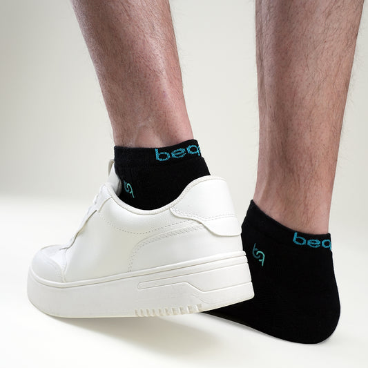 Beqem Sneaker-Socken in Schwarz aus ägyptischer Baumwolle – atmungsaktiv, langlebig & weich. Perfekte Passform für höchsten Komfort.