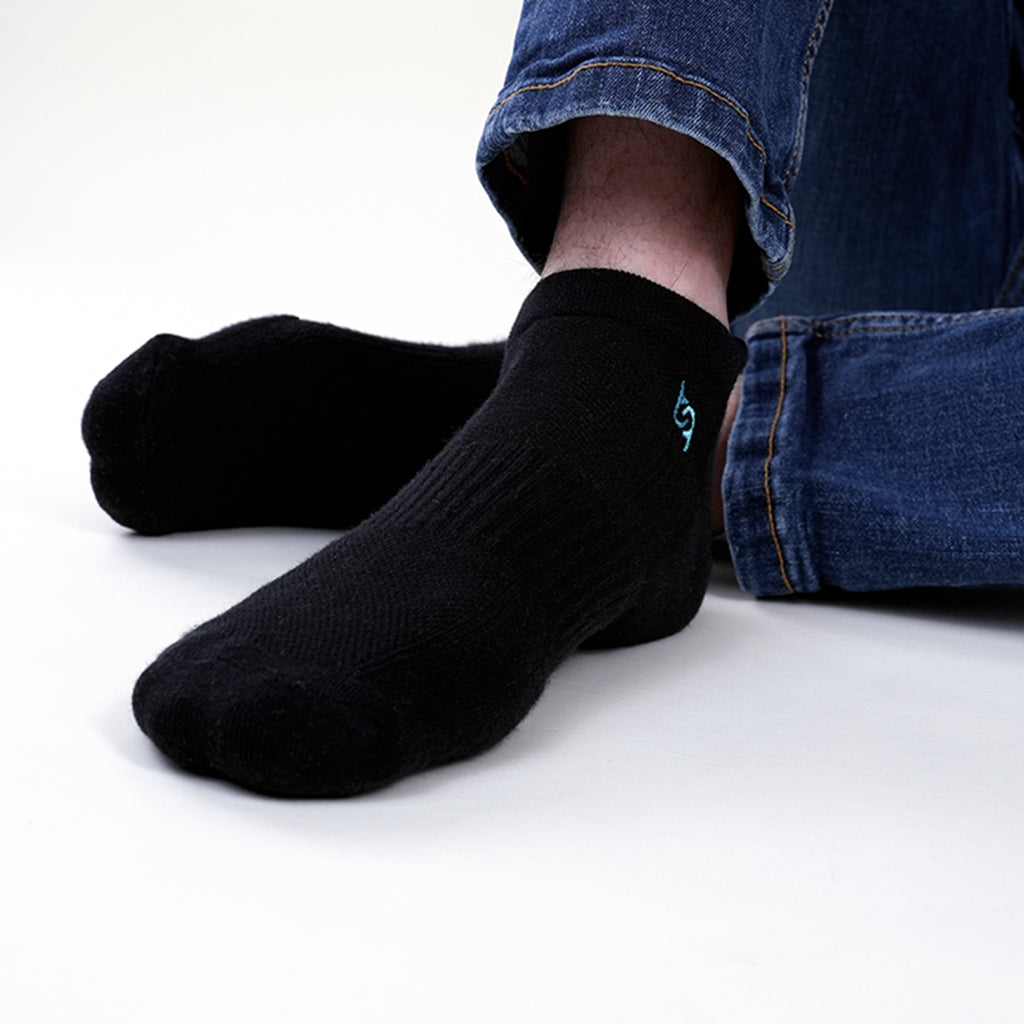 Beqem Sneaker-Socken aus ägyptischer Baumwolle – atmungsaktiv, bequem, langlebig und perfekt für den täglichen Gebrauch.
